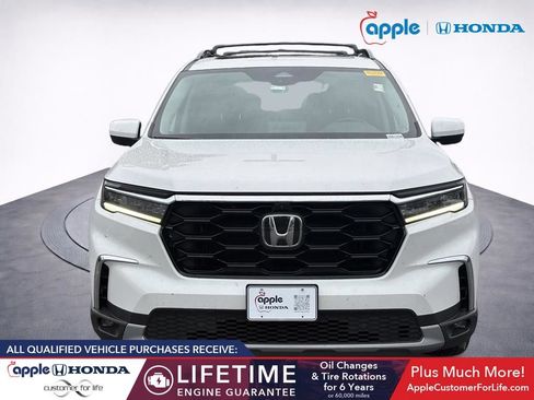 Used 2023 Honda Pilot Elite image 2