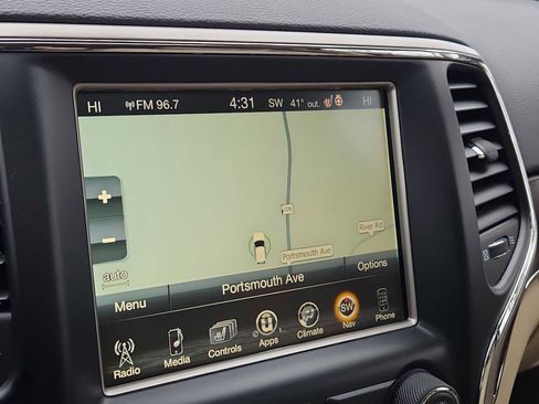 Used 2017 Jeep Grand Cherokee Limited image 10