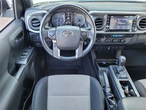 Certified 2022 Toyota Tacoma TRD Off-Road image 19