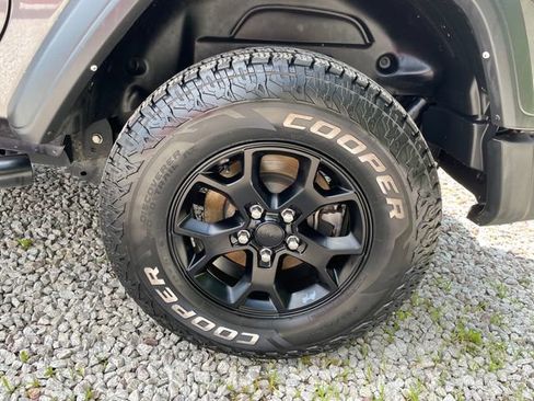 Used 2021 Jeep Wrangler Sport AWD/4WD image 15