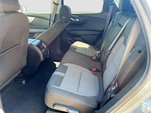Used 2025 Chevrolet Blazer LT AWD/4WD image 25