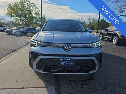 Used 2025 Volkswagen Taos SEL image 9