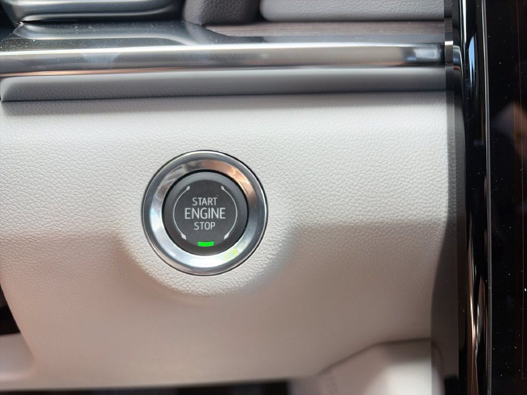 Used 2027 GMC Terrain Denali AWD/4WD image 23