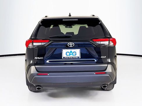Used 2025 Toyota RAV4 XLE FWD image 6