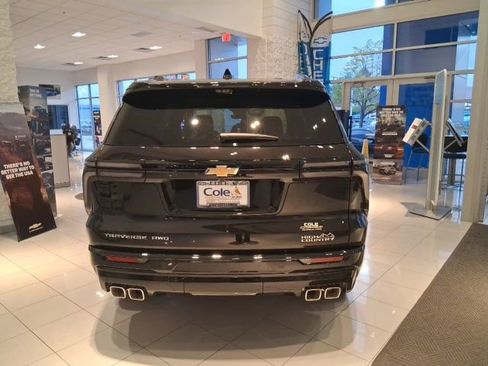 New 2026 Chevrolet Traverse High Country w/ LPO, Floor Liner Package AWD/4WD image 5