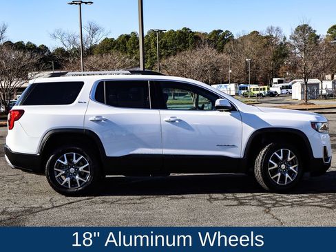 Used 2023 GMC Acadia SLT image 9