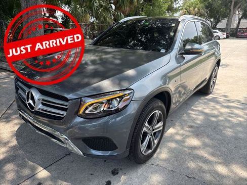 Used 2019 Mercedes-Benz GLC 350e 4MATIC image 1