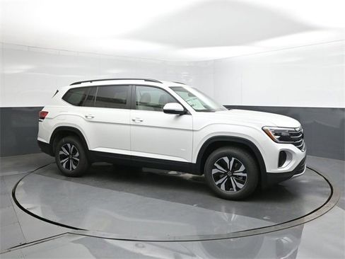 New 2026 Volkswagen Atlas SE image 17