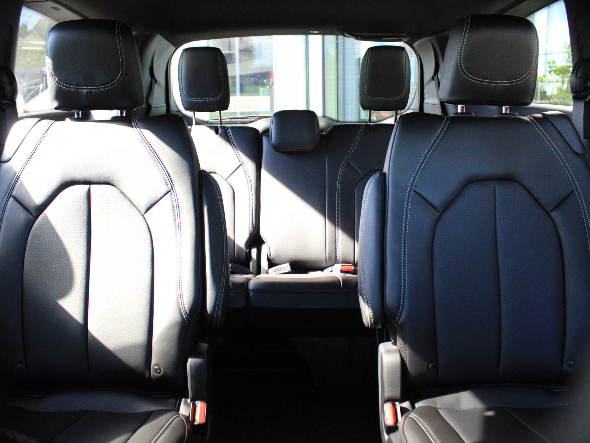 New 2027 Chrysler Pacifica Select FWD image 34