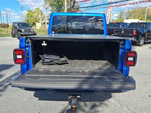 Used 2021 Jeep Gladiator Overland w/ LED Lighting Group image 28