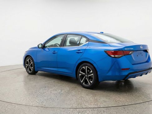 Used 2025 Nissan Sentra SV image 6