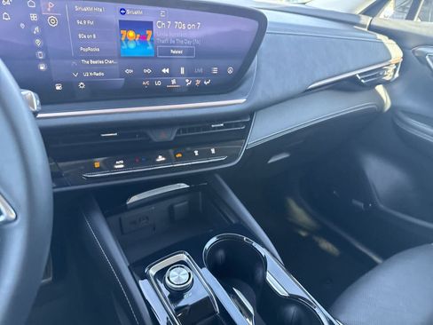 Used 2025 Buick Envision Sport Touring image 19