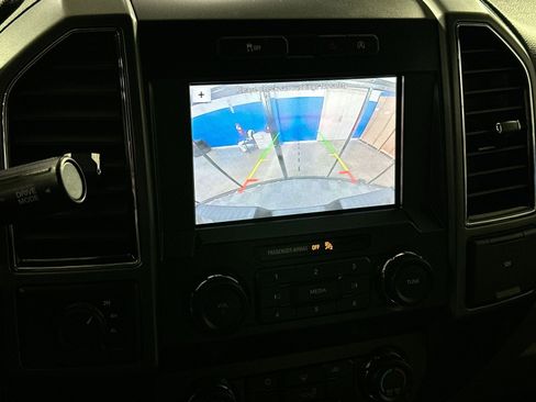 Used 2019 Ford F150 XLT image 24