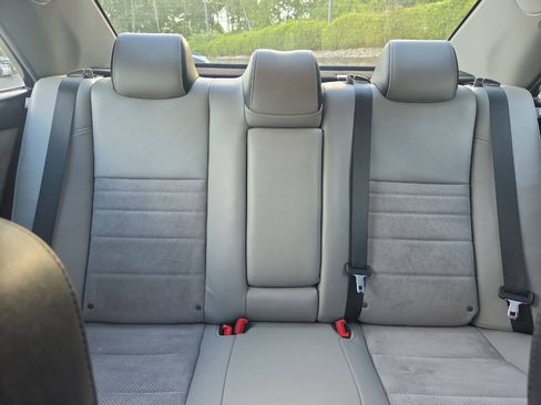Used 2015 Toyota Camry XSE FWD image 28