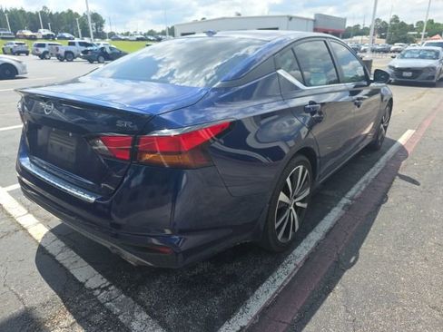 Used 2021 Nissan Altima 2.5 SR FWD image 4
