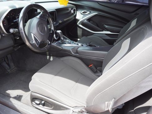Used 2019 Chevrolet Camaro LT RWD image 8