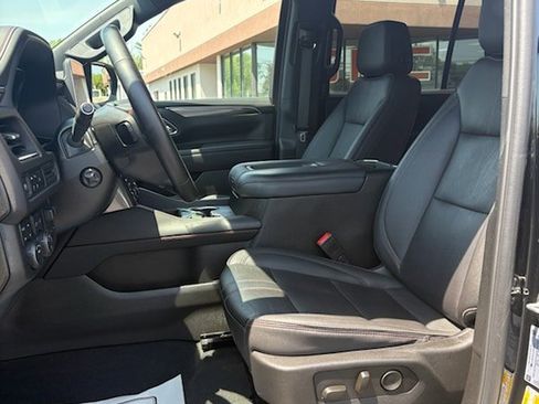 Used 2023 Chevrolet Tahoe RST w/ Luxury Package AWD/4WD image 15