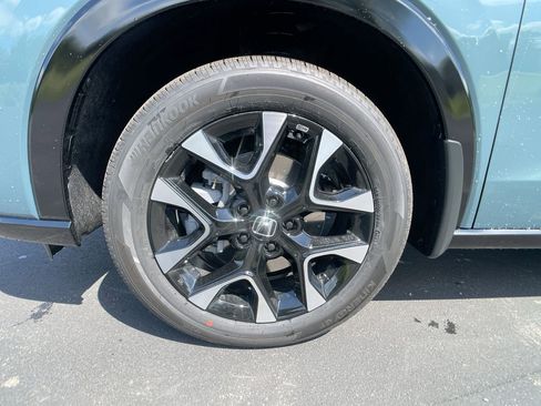 New 2026 Honda HR-V EX-L image 10