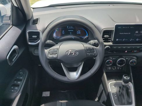 New 2026 Hyundai Venue SEL FWD image 18