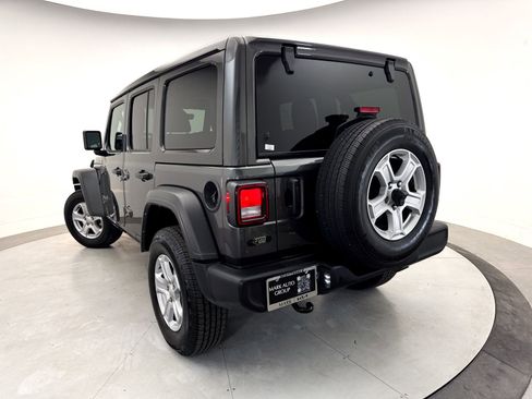 Used 2022 Jeep Wrangler Unlimited Sport w/ Sun And Sound Package image 8