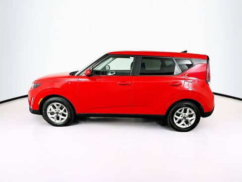 Used 2025 Kia Soul LX w/ LX Technology Package FWD image 4