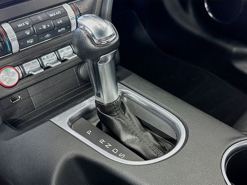 Used 2019 Ford Mustang GT Premium w/ GT Performance Package RWD image 17