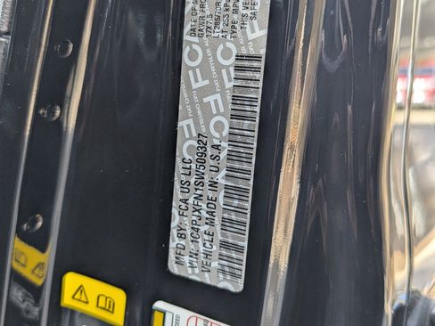 Used 2025 Jeep Wrangler Rubicon image 37