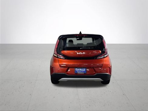 Used 2025 Kia Soul LX w/ LX Technology Package FWD image 7