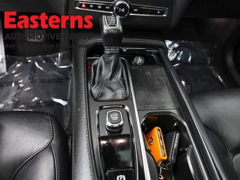Used 2022 Volvo XC90 T5 Momentum AWD/4WD image 13