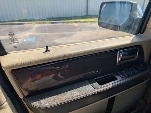 Used 2015 Lincoln Navigator L 2WD w/ Equipment Group 101A Reserve image 39