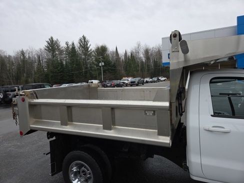 Used 2018 GMC Sierra 3500 SLE w/ SLE Preferred Package image 28