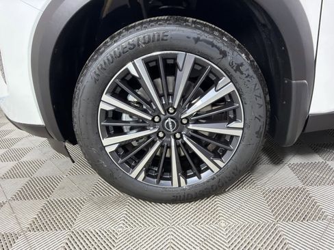 New 2026 Nissan Pathfinder Platinum AWD/4WD image 10