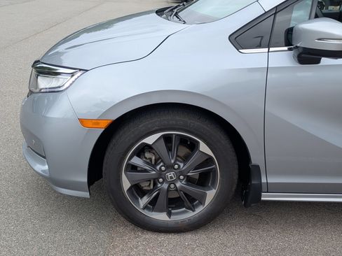 Used 2023 Honda Odyssey Elite image 11