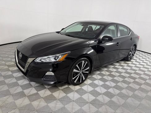 Used 2022 Nissan Altima 2.0 SR FWD image 9