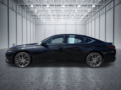 Used 2022 Lexus ES 350 w/ Premium Package FWD image 2