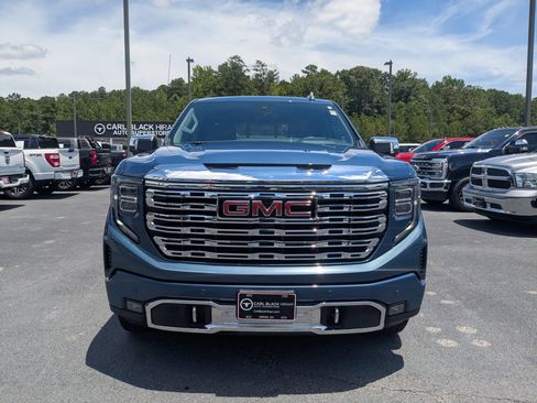 Used 2024 GMC Sierra 1500 Denali w/ Denali Reserve Package AWD/4WD image 2