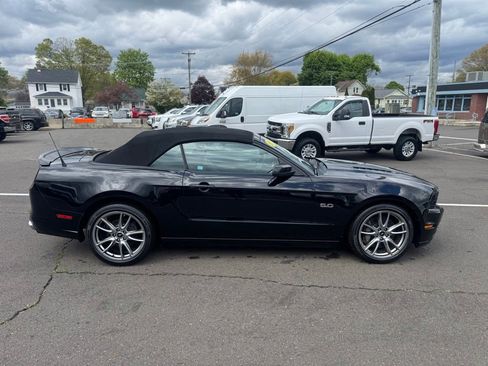 Used 2013 Ford Mustang GT Premium w/ Electronics Pkg RWD image 4
