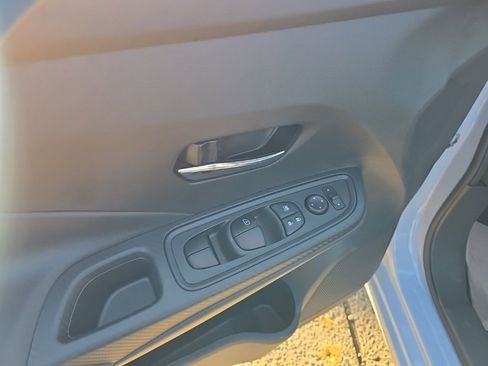 New 2025 Nissan Versa SV image 15