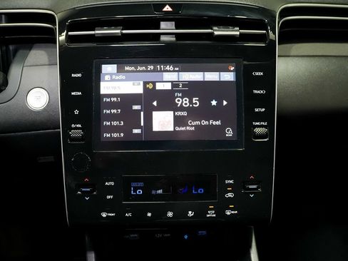 Used 2022 Hyundai Tucson SEL w/ Convenience + Premium Package AWD/4WD image 11