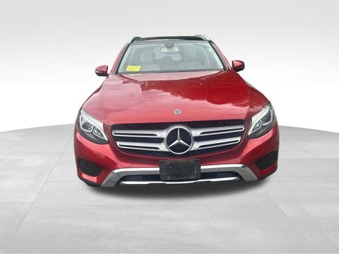Used 2019 Mercedes-Benz GLC 300 4MATIC image 4
