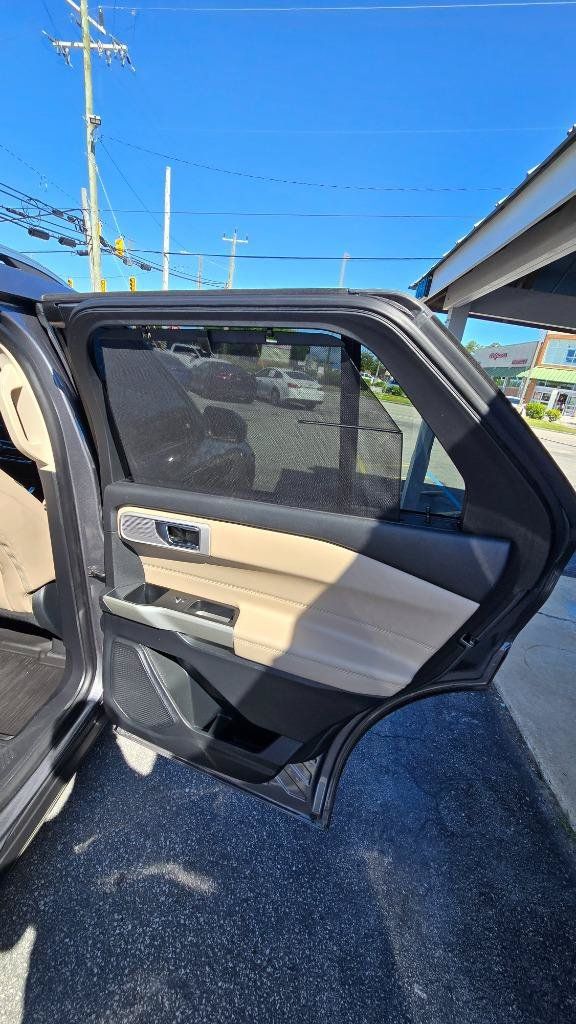 Used 2021 Ford Explorer Limited w/ Equipment Group 301A RWD image 28