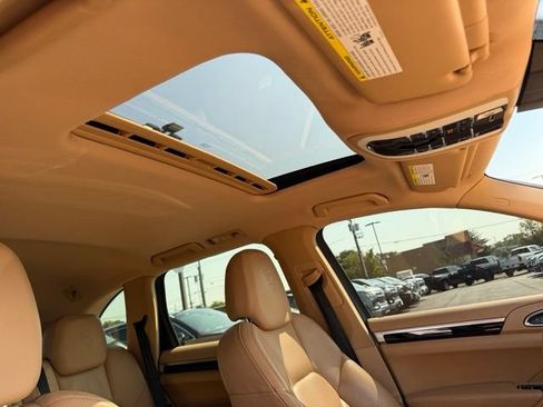 Used 2014 Porsche Cayenne AWD/4WD image 16