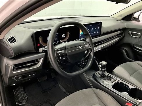 Used 2025 Kia K4 FWD image 15