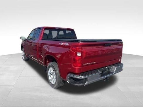 Certified 2022 Chevrolet Silverado 1500 LT image 2