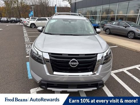 New 2025 Nissan Pathfinder SL w/ Lighting Package (N92) image 2