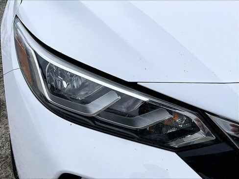 Used 2020 Nissan Sentra SV image 27