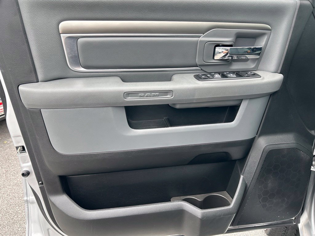 Used 2018 RAM 2500 SLT AWD/4WD image 14