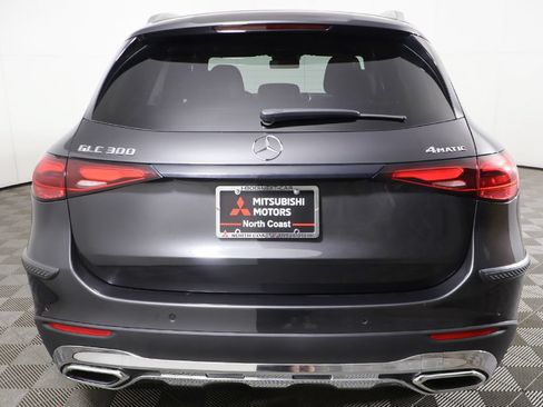 Used 2025 Mercedes-Benz GLC 300 4MATIC image 13