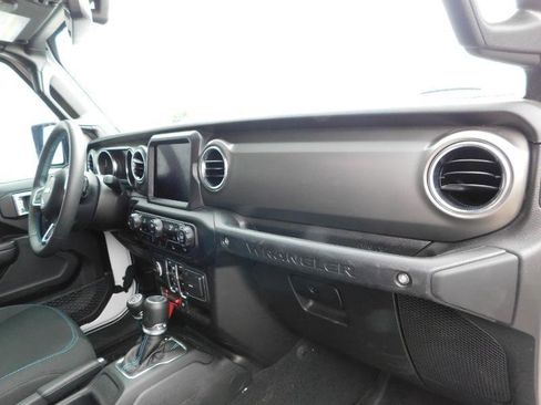 Used 2023 Jeep Wrangler Unlimited Rubicon 4xe AWD/4WD image 17