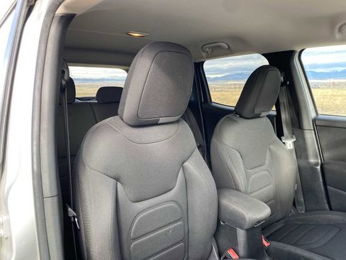 Certified 2019 Jeep Renegade Latitude image 17